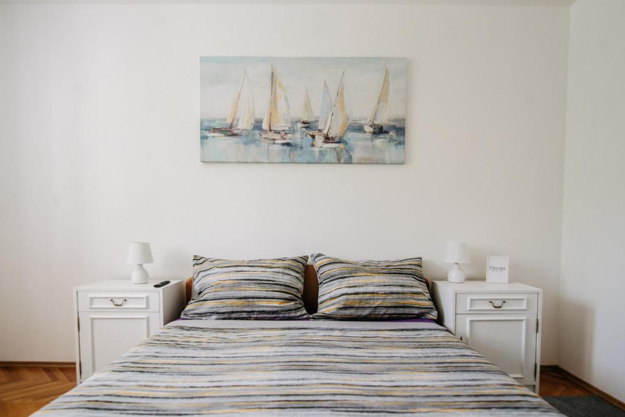 Sunnynest Apartment - 3Br Apt With Free Parking & Wi-Fi, Close To Lapad Bay Beach Dubrovnik Exterior photo